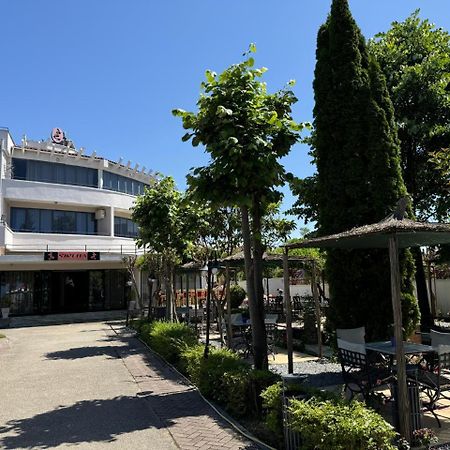 Sirena Hotel Tushemisht Bagian luar foto