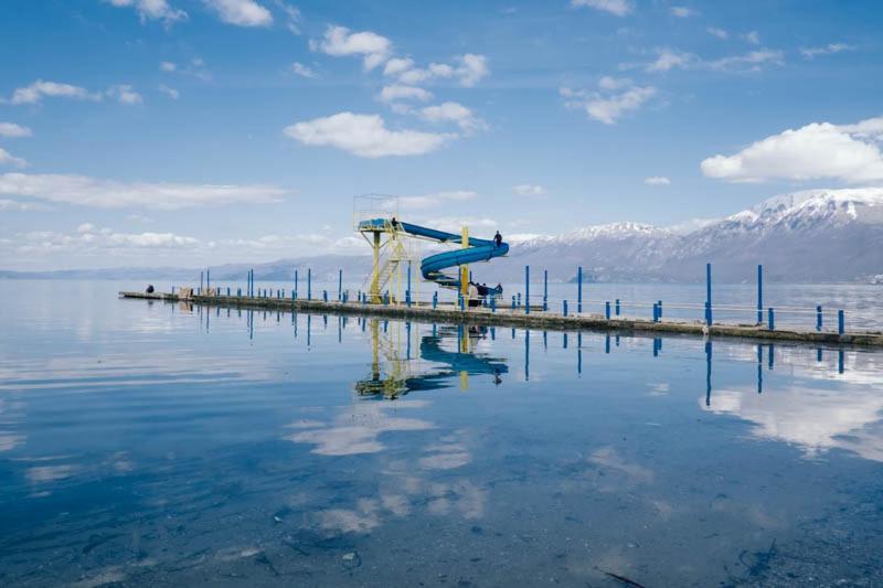 Sirena Hotel Tushemisht Bagian luar foto