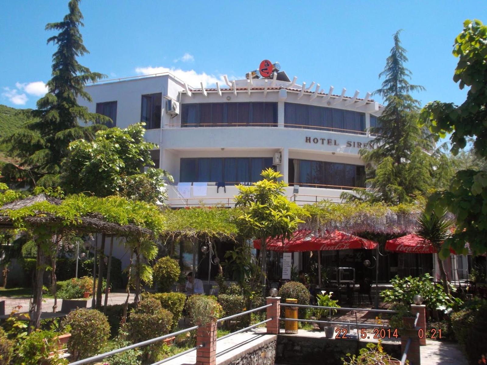 Sirena Hotel Tushemisht Bagian luar foto
