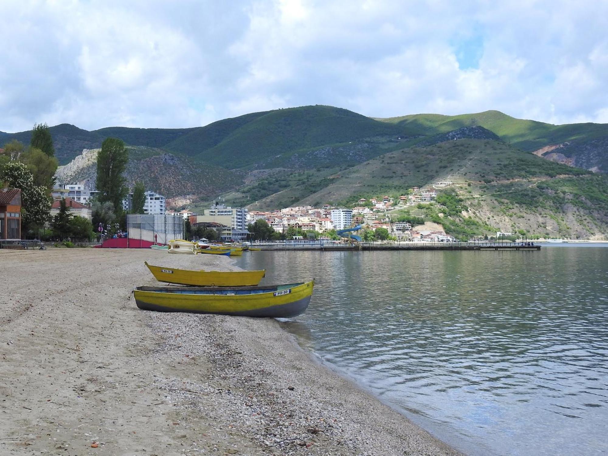 Sirena Hotel Tushemisht Bagian luar foto