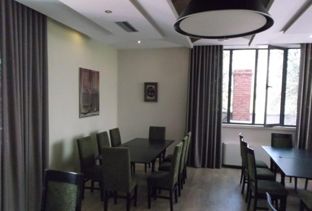 Sirena Hotel Tushemisht Bagian luar foto